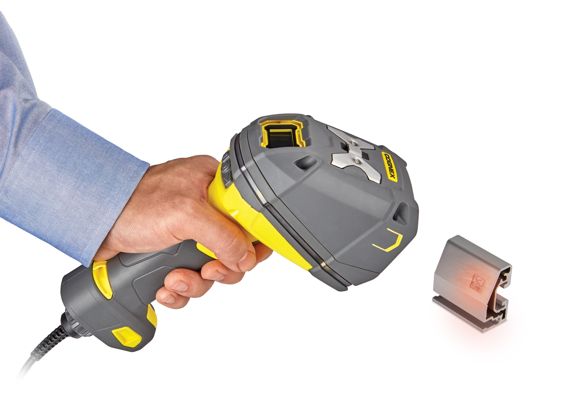 Cognex DataMan 8700 工業手持式條碼讀取器 應用於金屬製造 · DPM 追溯